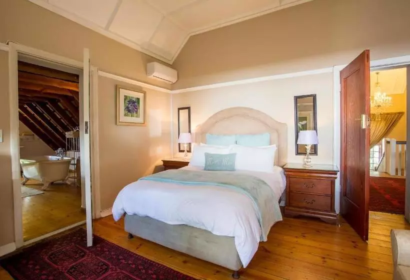 Majatalo Zonneweelde Guest House