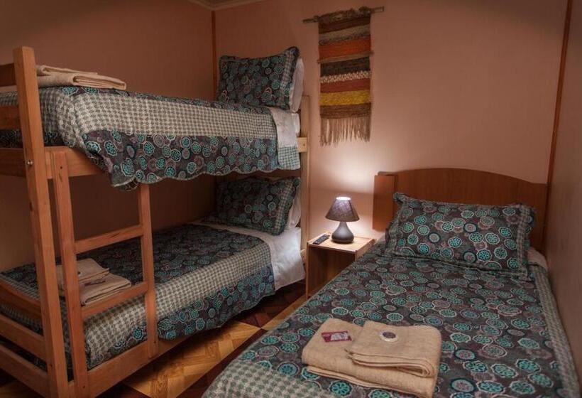 Hostel Cordillera Azul