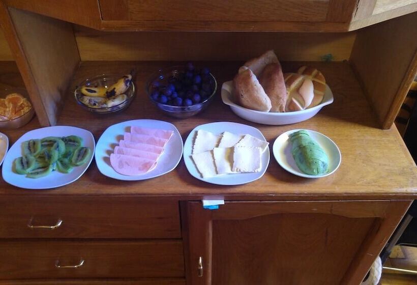 Pensjonat Ururi Stay