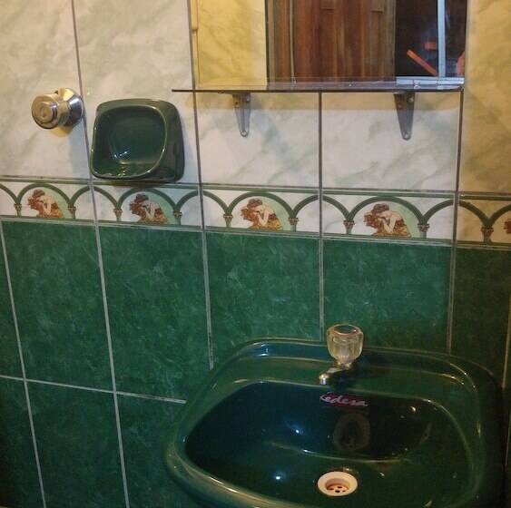 Pensjonat Ururi Stay