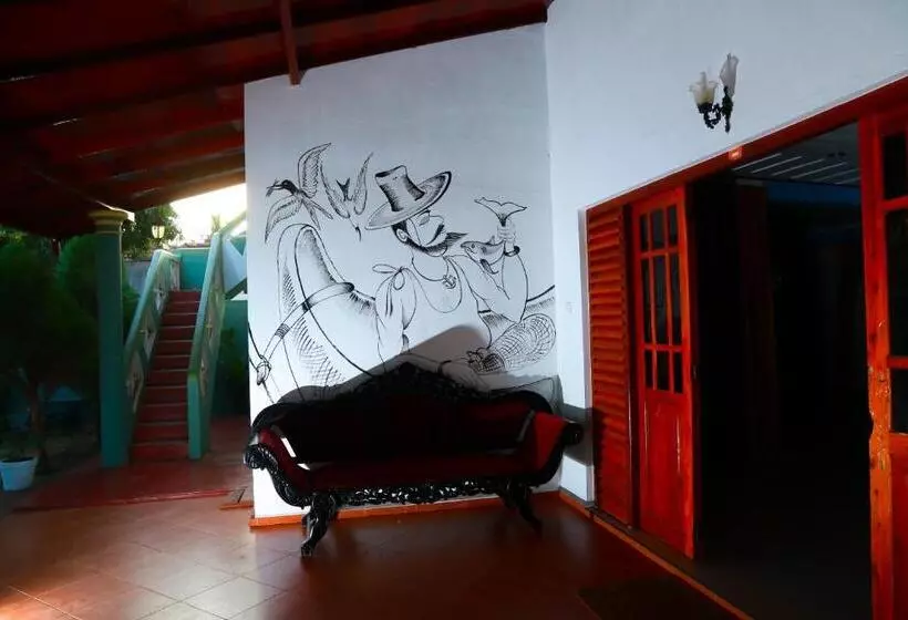 هاستل Anila Beach Inn