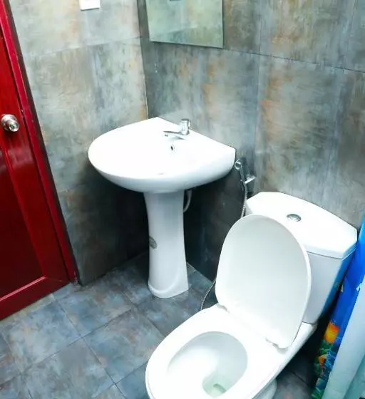 هاستل Anila Beach Inn