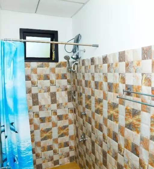 هاستل Anila Beach Inn