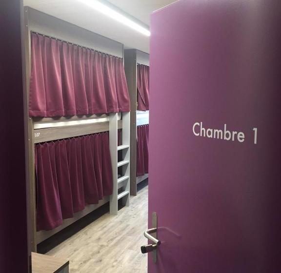 هاستل Auberge Du Guintzet