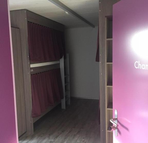 هاستل Auberge Du Guintzet