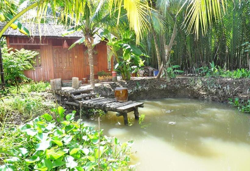 Hotel Ben Tre Farm Stay