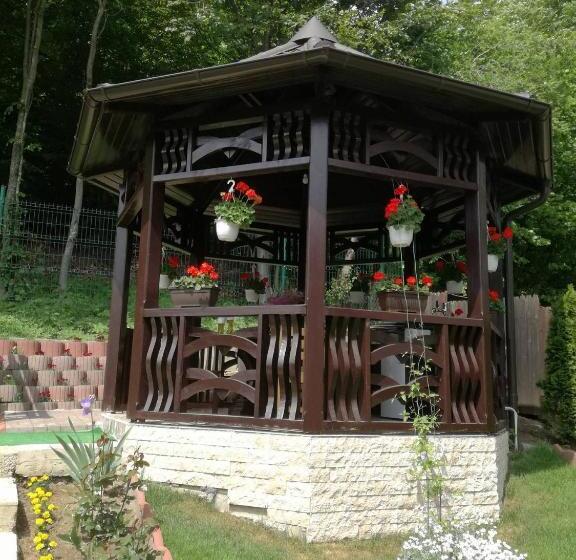 بنسيون Casa Hera