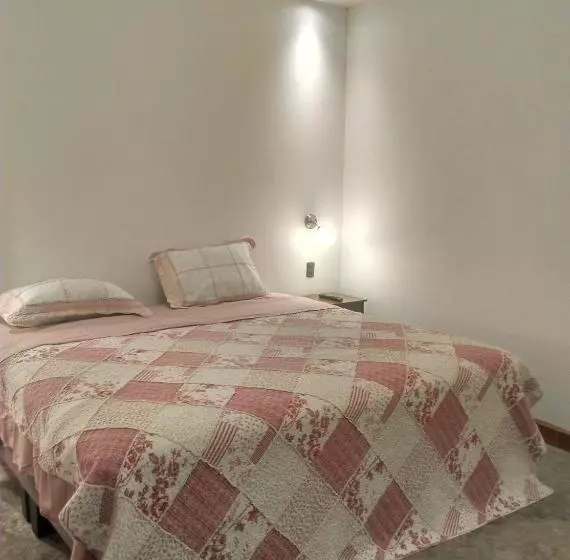 پانسیون Dream House