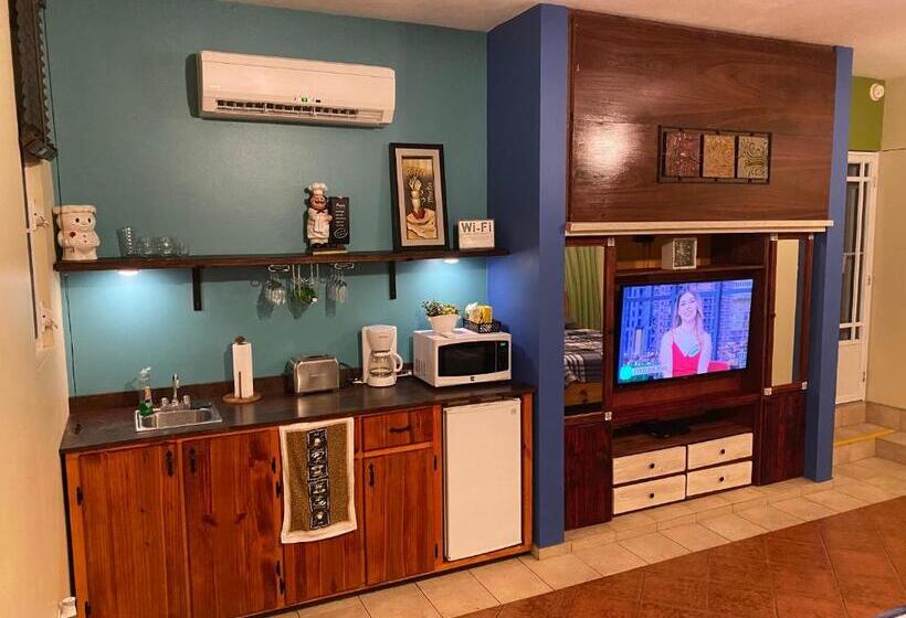 پانسیون Family Guest House