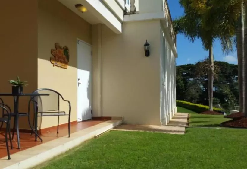 پانسیون Family Guest House