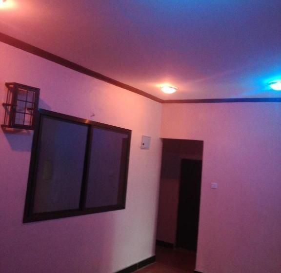 بنسيون Kiceck  Airport