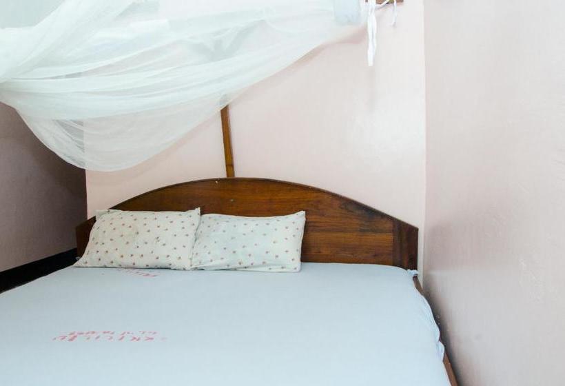 بنسيون Kiceck  Airport