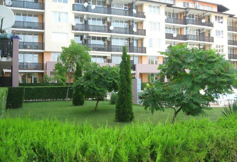 Apartcomplex Chateau Aheloy