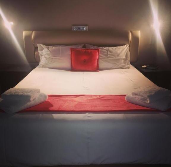 פנסיון Aaa Rose Garden Guesthouse