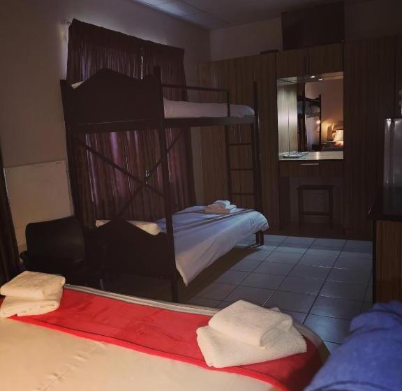 פנסיון Aaa Rose Garden Guesthouse