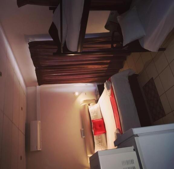 פנסיון Aaa Rose Garden Guesthouse