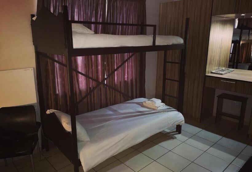 פנסיון Aaa Rose Garden Guesthouse