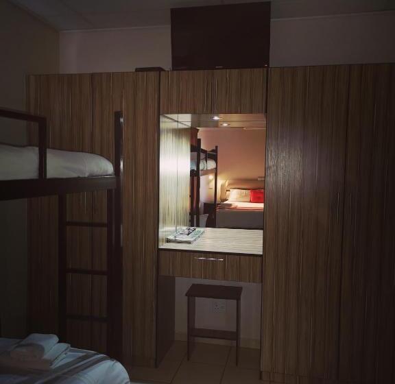 פנסיון Aaa Rose Garden Guesthouse