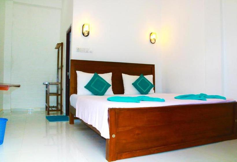 بنسيون A&b Resort Negombo