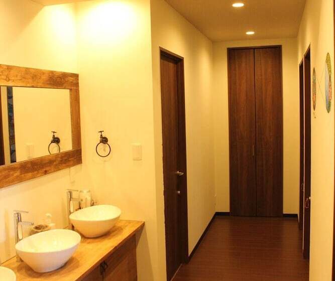 Pension Bar & Hostel Mondo   Hostel