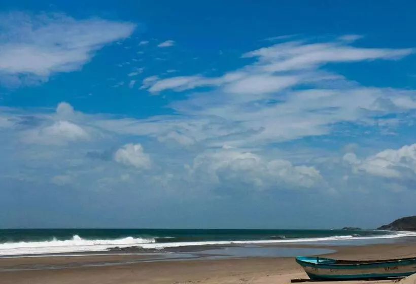 Majatalo Red Pepper Popoyo