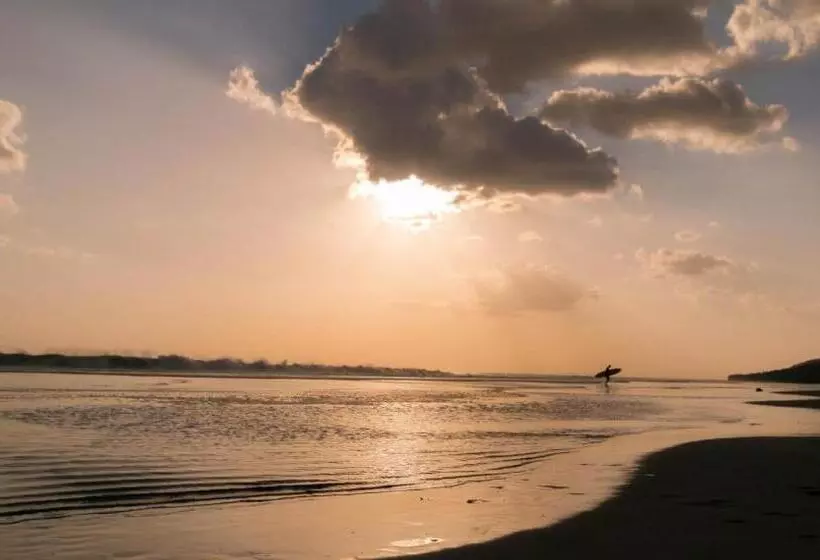 Majatalo Red Pepper Popoyo