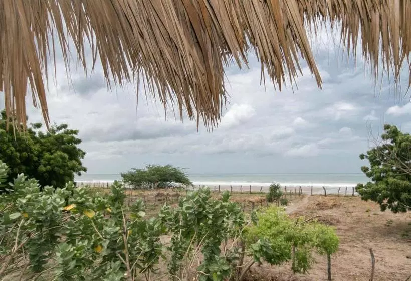 Majatalo Red Pepper Popoyo