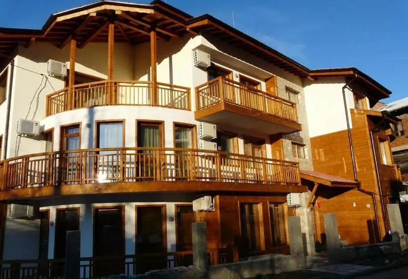 پانسیون Yuliya Guest House