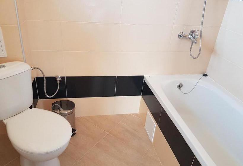 Pensão Yuliya Guest House