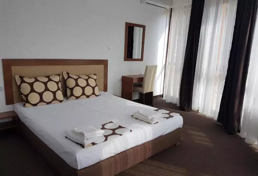 پانسیون Yuliya Guest House