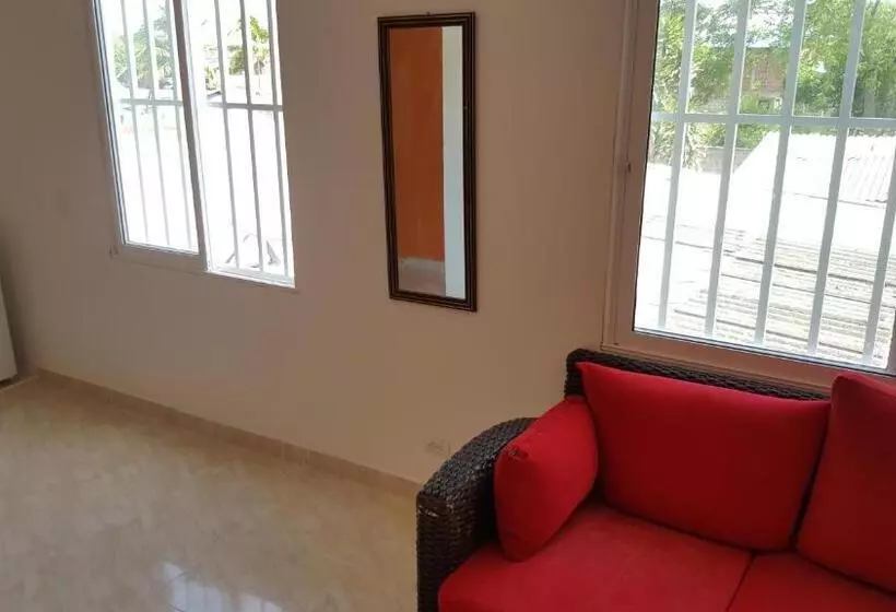 Retkeilymaja Roxi S Place