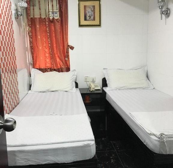 پانسیون Dutch Hostel