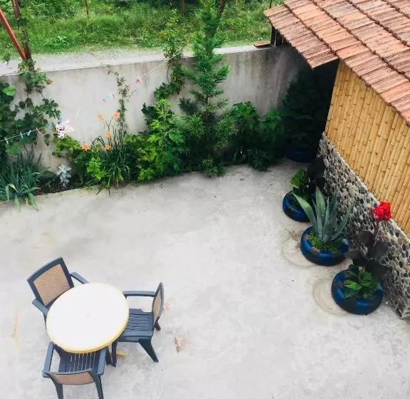 پانسیون Ketis Guest House