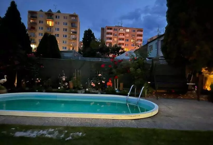 Majatalo Ubytovani Na Hrazi 91