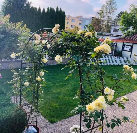 Majatalo Ubytovani Na Hrazi 91