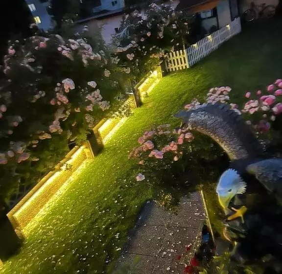 Majatalo Ubytovani Na Hrazi 91