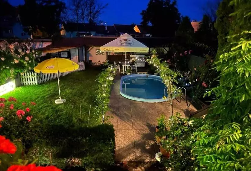 Majatalo Ubytovani Na Hrazi 91