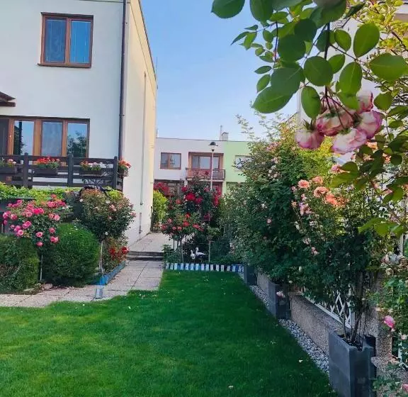 Majatalo Ubytovani Na Hrazi 91