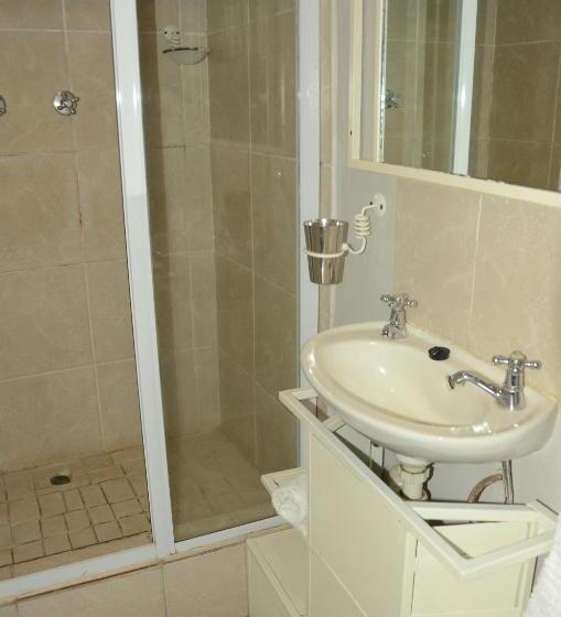 بنسيون Big Tree Midrand