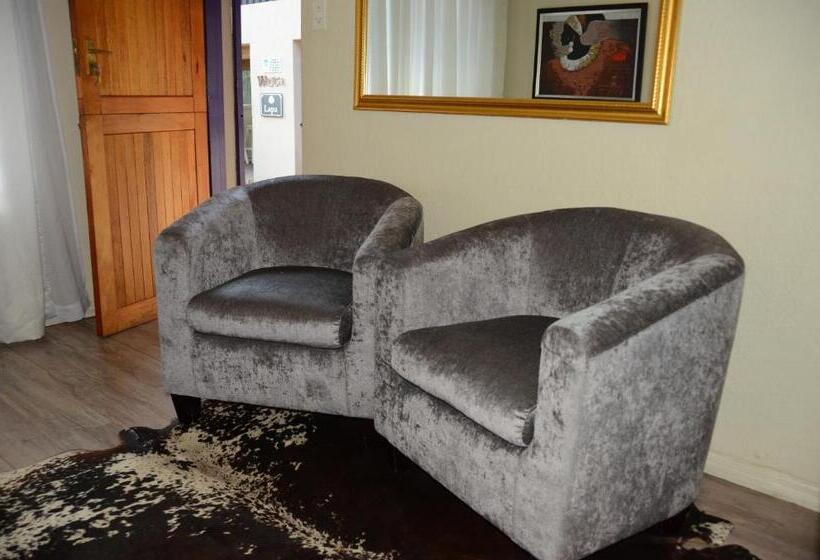 بنسيون Big Tree Midrand