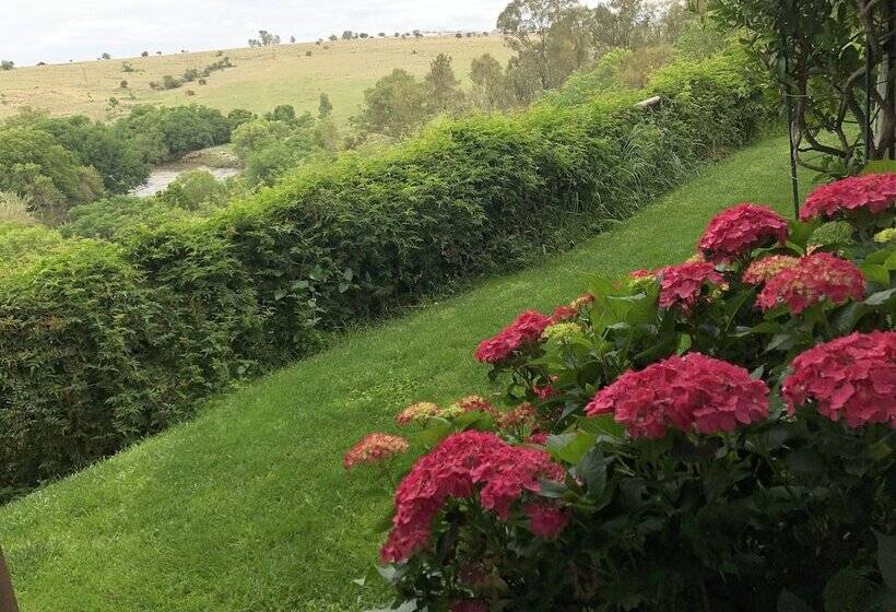 ペンション Hills And Dales Accommodation