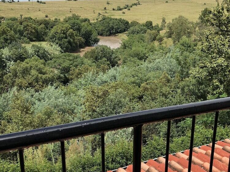 ペンション Hills And Dales Accommodation