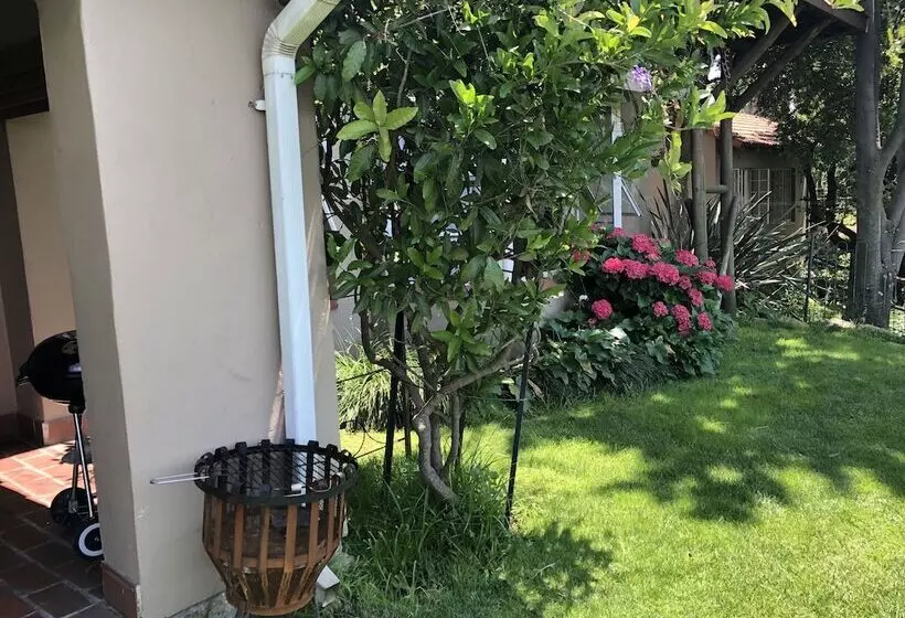 ペンション Hills And Dales Accommodation