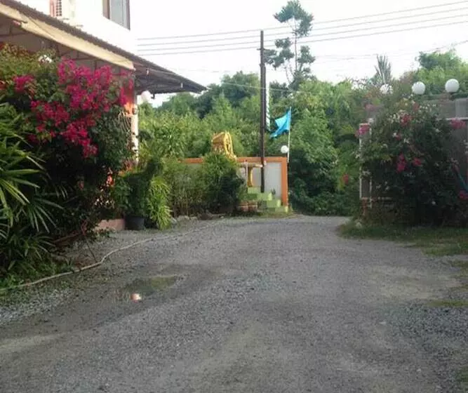 Majatalo Mee Rak Vintage