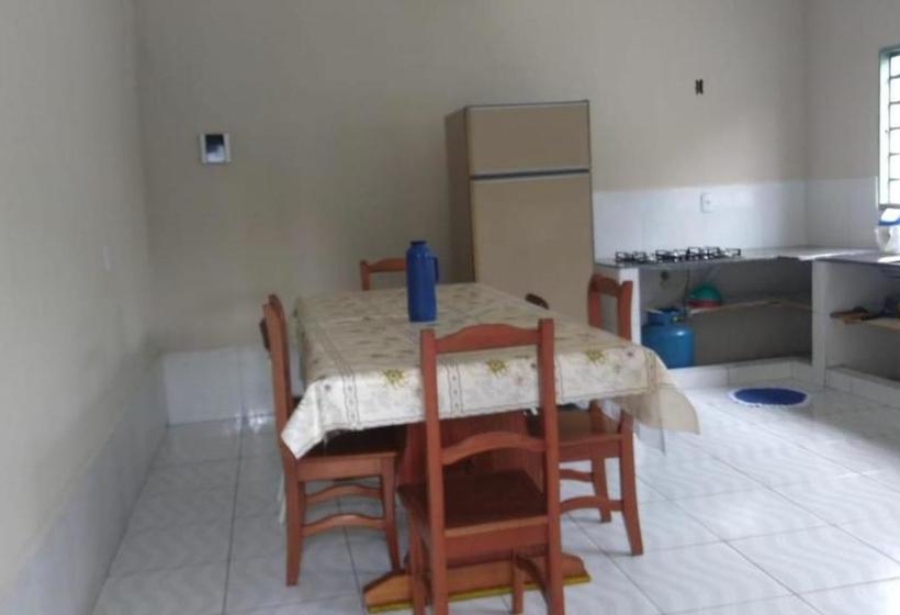 پانسیون Pousada Agua Quente