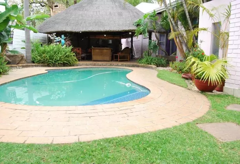 ペンション Ronique's Guest House