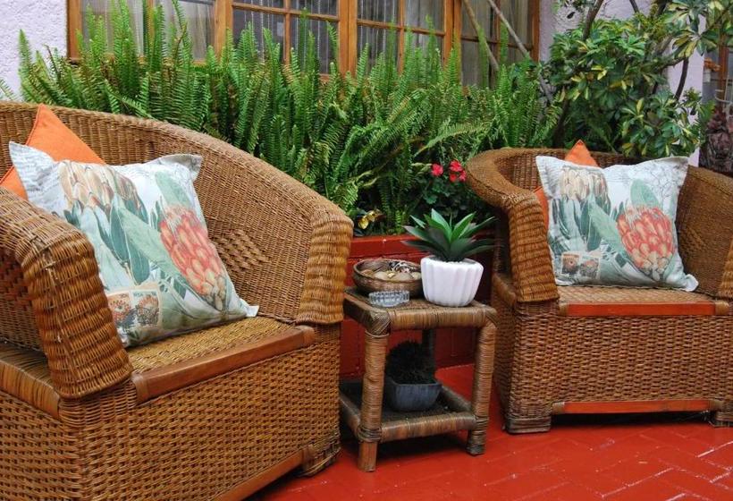 ペンション Ronique's Guest House