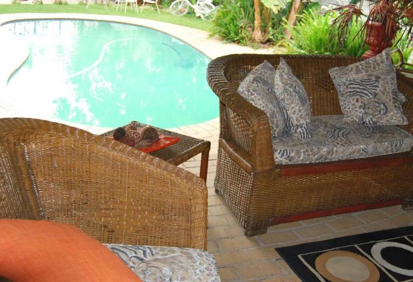 ペンション Ronique's Guest House