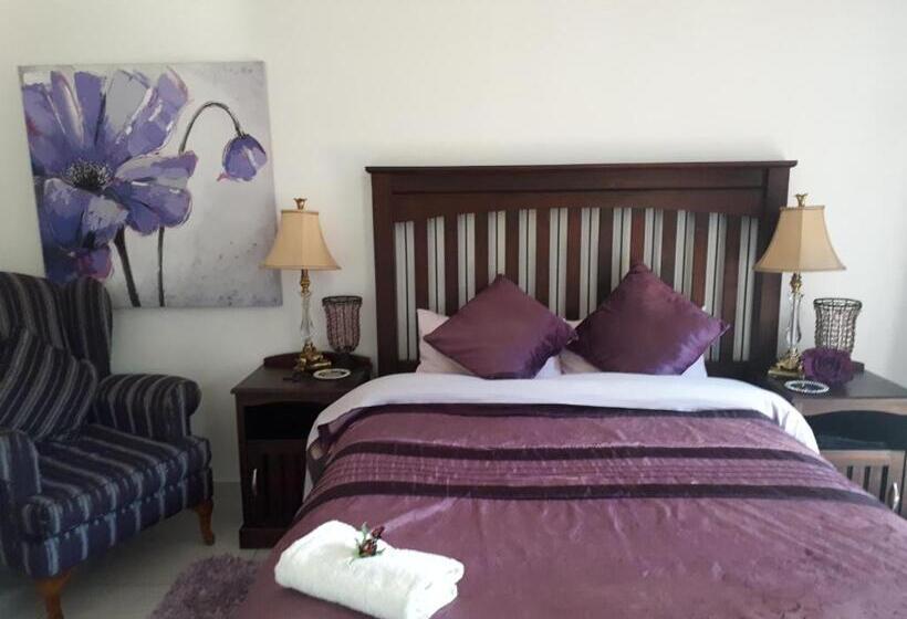 ペンション Ronique's Guest House