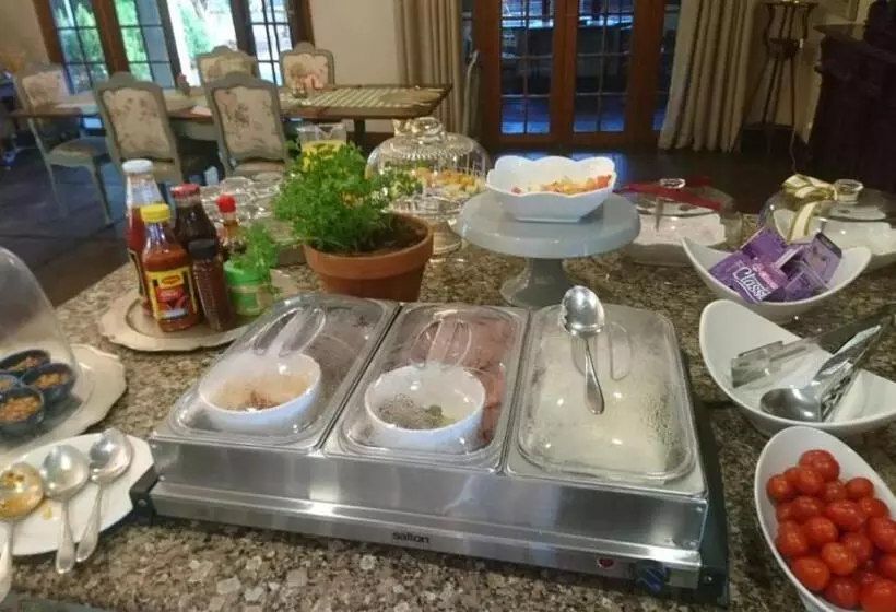 Majatalo Villa Brocant Guest House